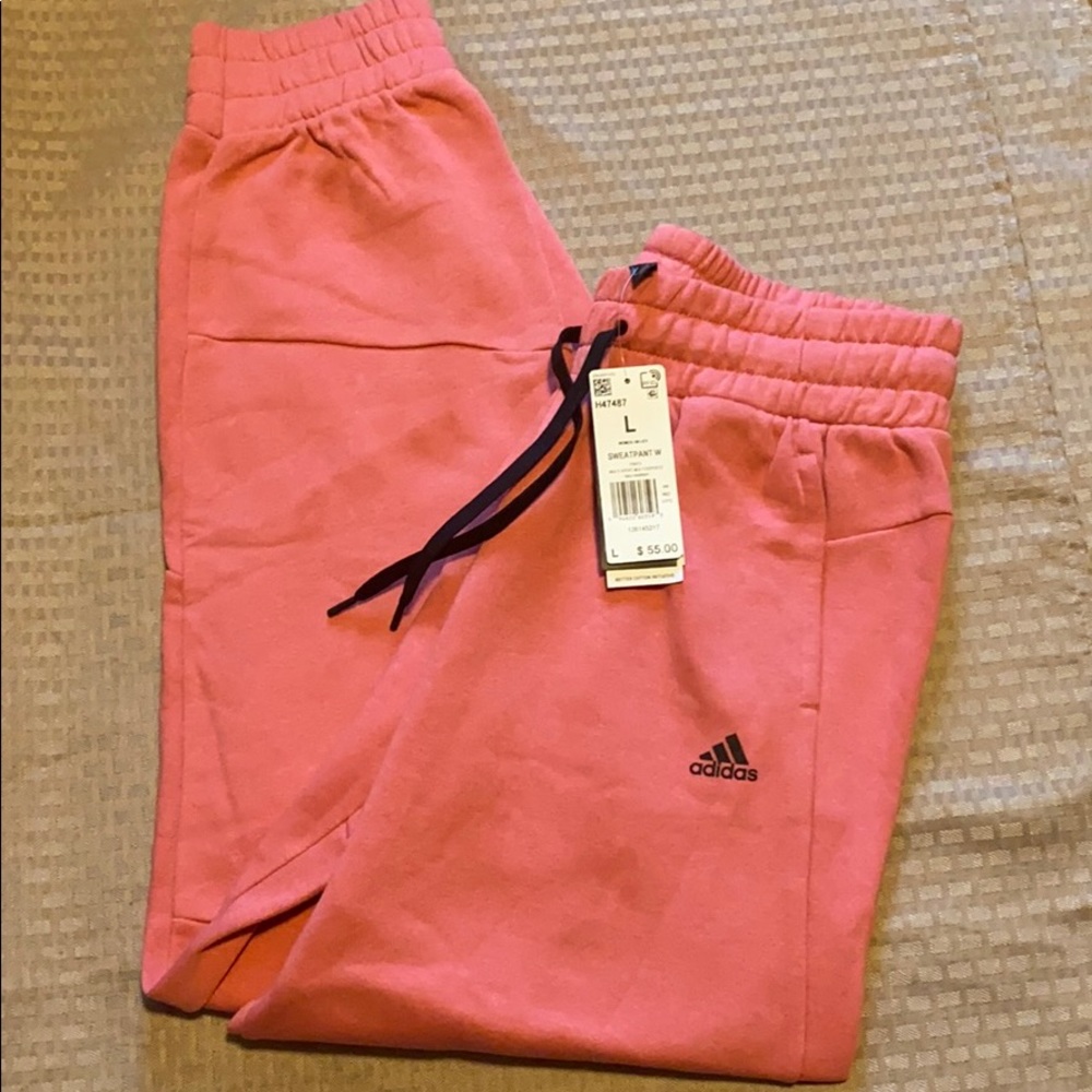 NWT Adidas women’s sweatpants Size L